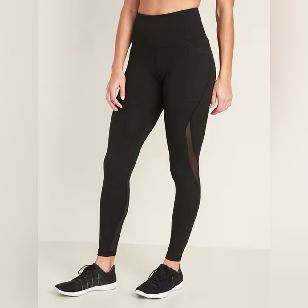 Old Navy High-Waisted Elevate 7/8-Length Leggings for Women - Black Petite Large